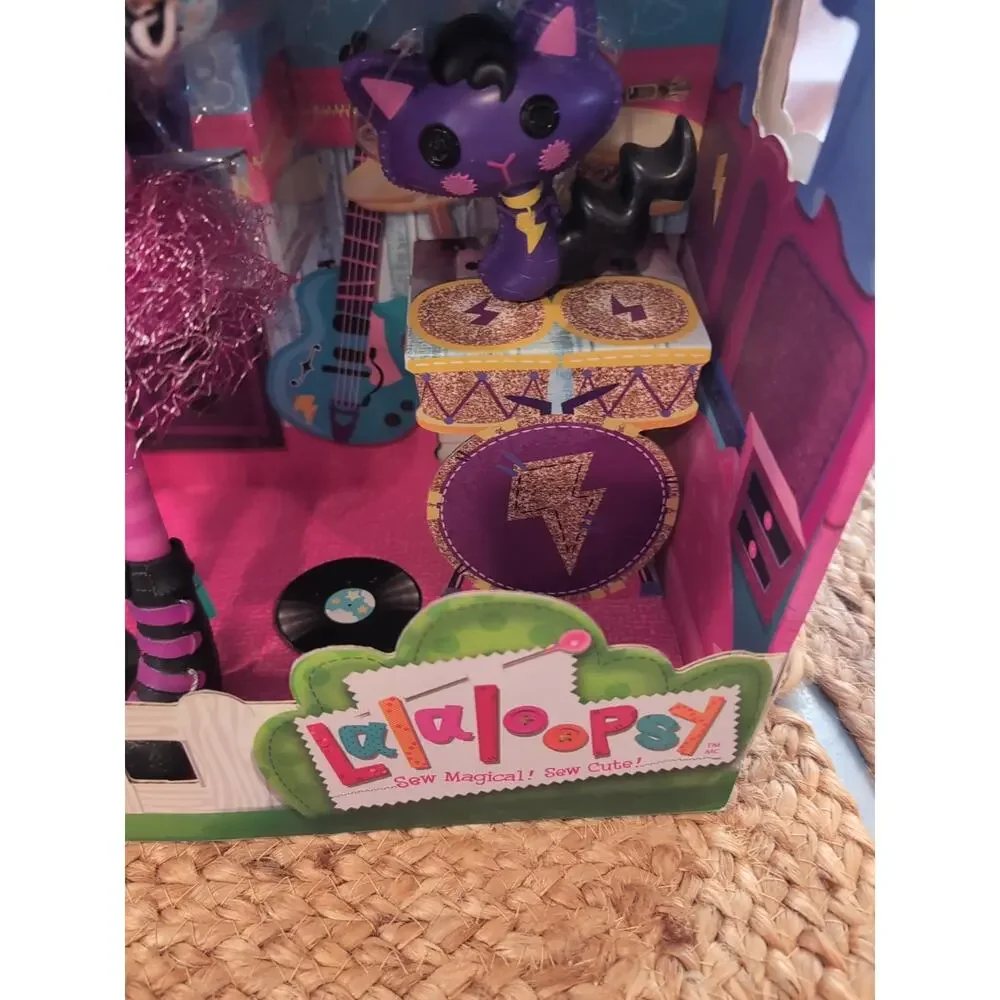 Lalaloopsy Storm E. Sky Doll with Pet & Accessories - In Box (Worn Packaging)